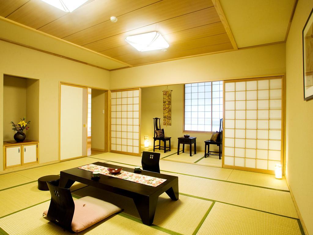 Yukimurasaki Takayama  Quarto foto